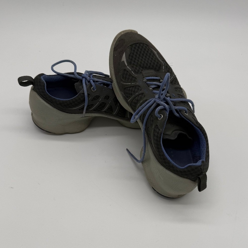Ecco Biom Womens Grey Black Blue Mesh Low Top Walking Shoes Size 7-7.5 38